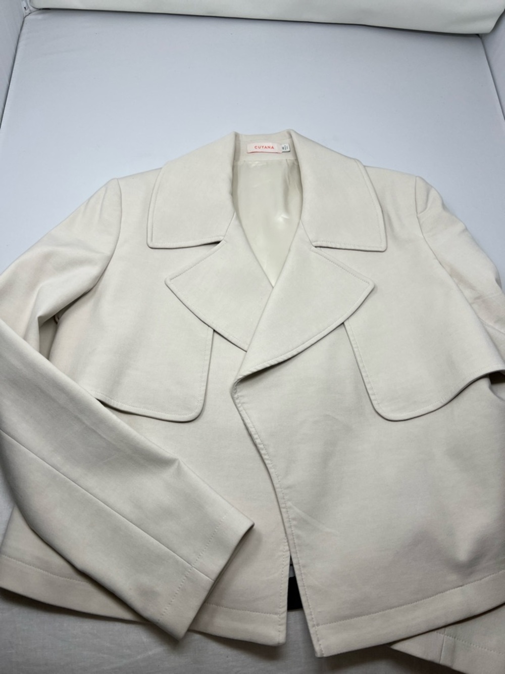 Women's Cream Cuyana Cropped trench Jacket. Made in Italy